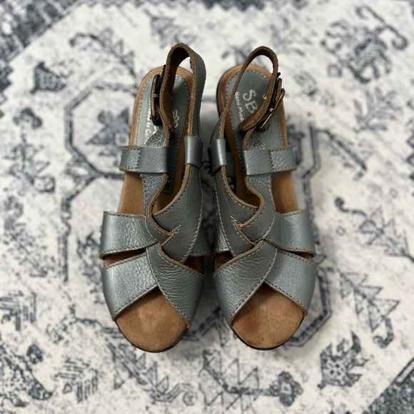 Sbicca Grey Platform Leather Sandals - Size 38 - Picture 3 of 6